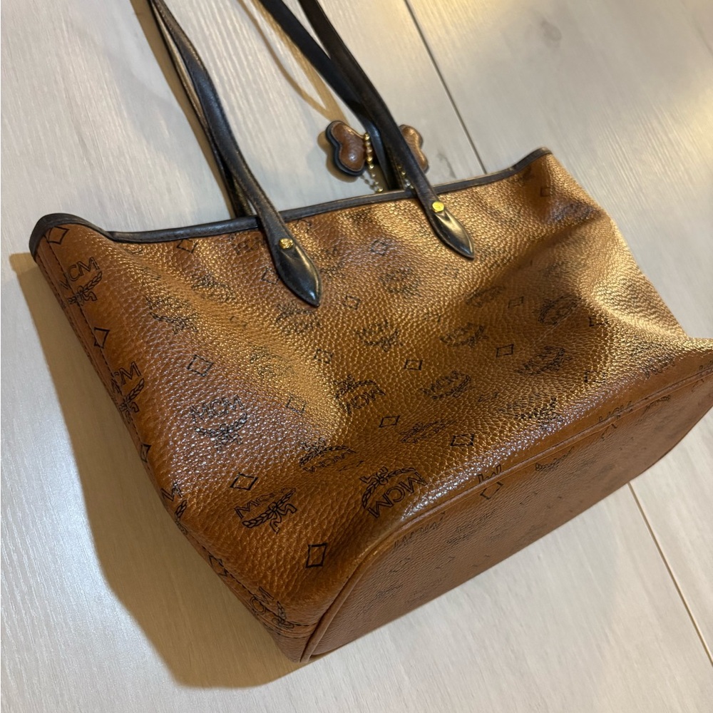 MCM Cognac Visetos Tote Bag - Picture 3 of 11
